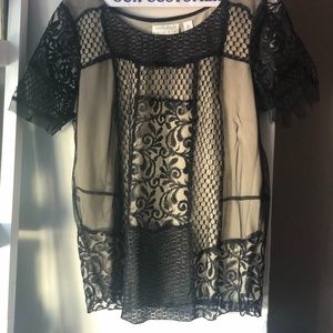 Black Lined Lace Short-Sleeved Top